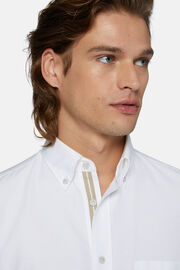 Biała koszula z bawełny organicznej typu Oksford, fason klasyczny, White, hi-res