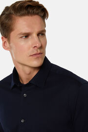 Camisa azul marinho de ajuste slim em algodão e COOLMAX®, Navy blue, hi-res