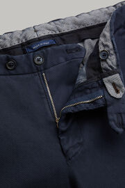 Pantaloni in cotone tencel elasticizzato slim fit, Navy, hi-res
