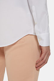 Camisa branca de ajuste slim em algodão e COOLMAX®, White, hi-res