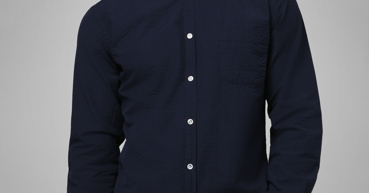 Regular Fit Navy Blue Shirt With Button Down Collar | Boggi