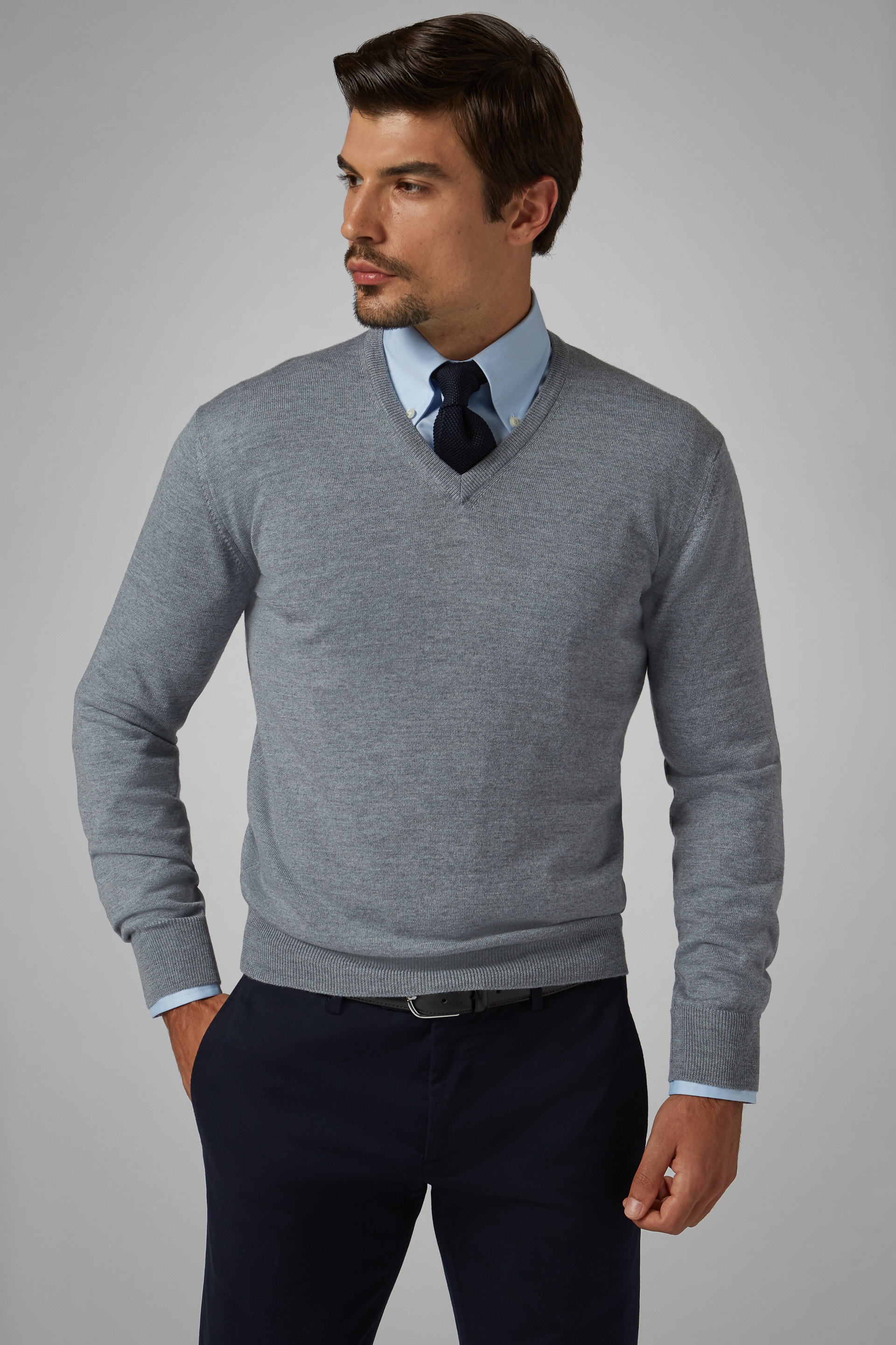 Men's Grey Merino Wool V-neck Pullover